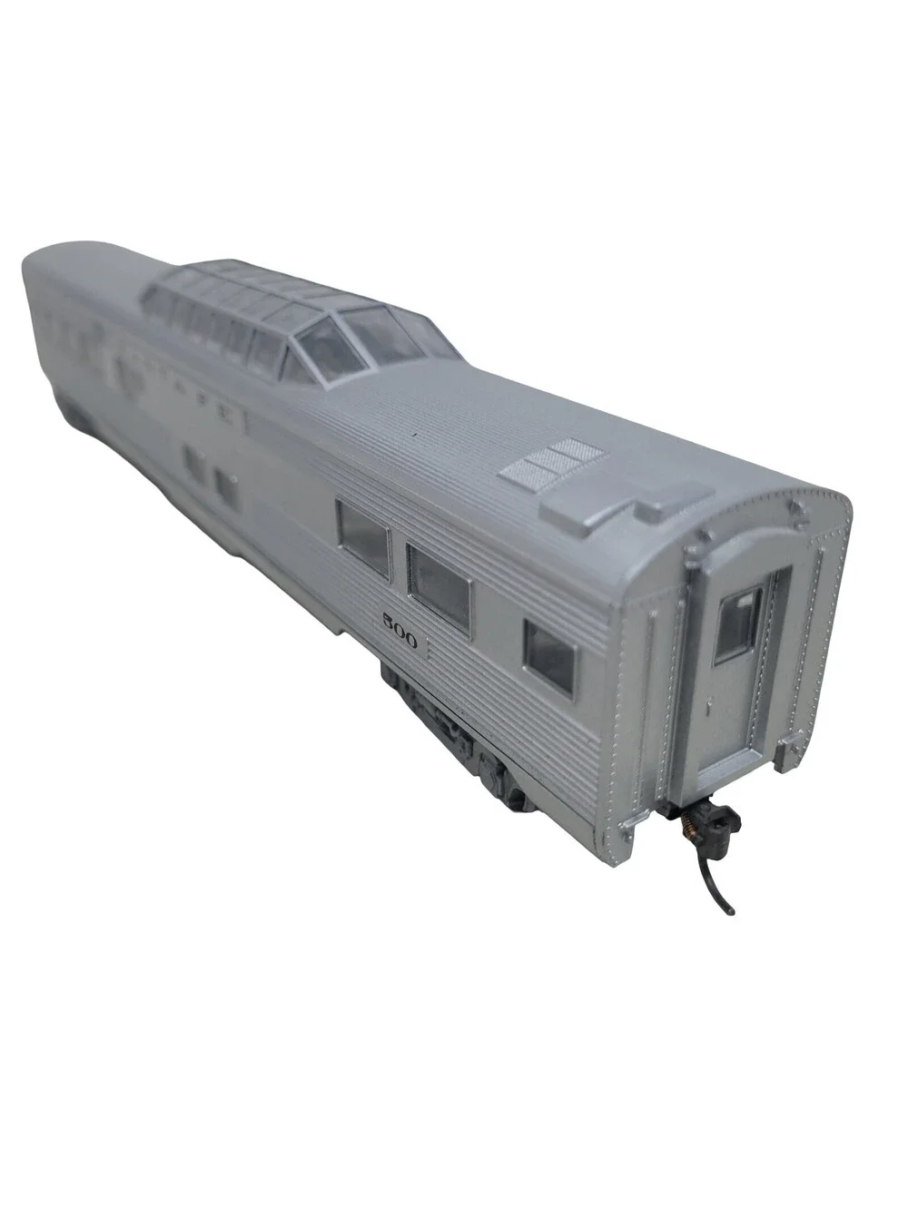 Athearn HO Scale Santa Fe 500 Streamlined Vista Dome Passenger Car Built